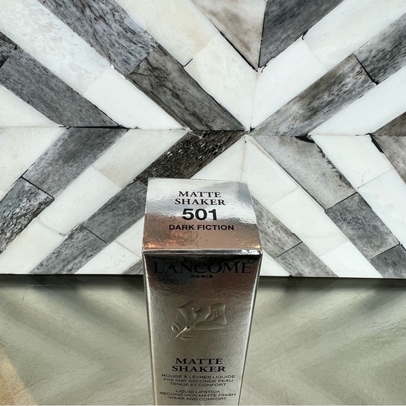 Lancôme matte shaker 501 dark fiction - Picture 2 of 3